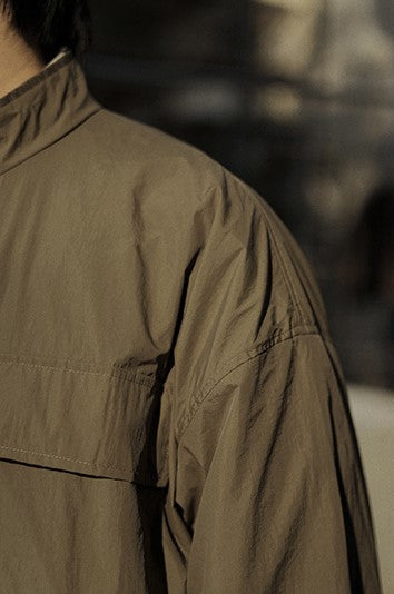 Multi-pocket windbreaker [IR452]