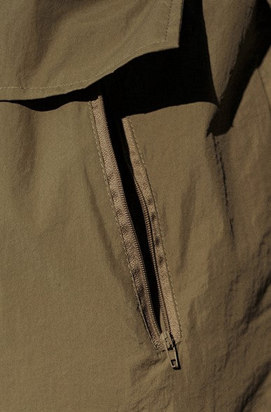 Multi-pocket windbreaker [IR452]