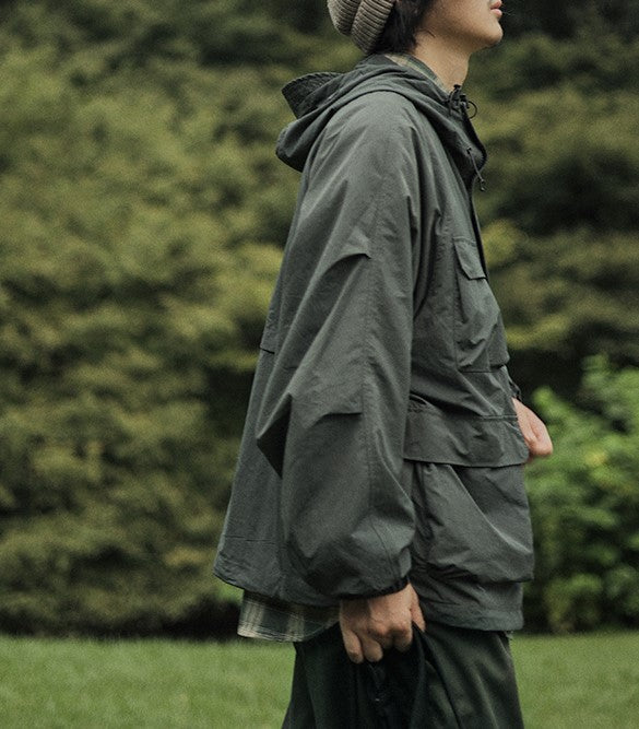 Multi-pocket hooded jacket [IR328]