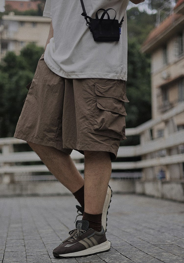 Multi-pocket straight shorts [IR563]